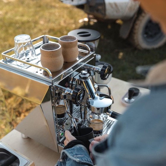 stříbrný kávovar Rocket Espresso Giotto Cronometro